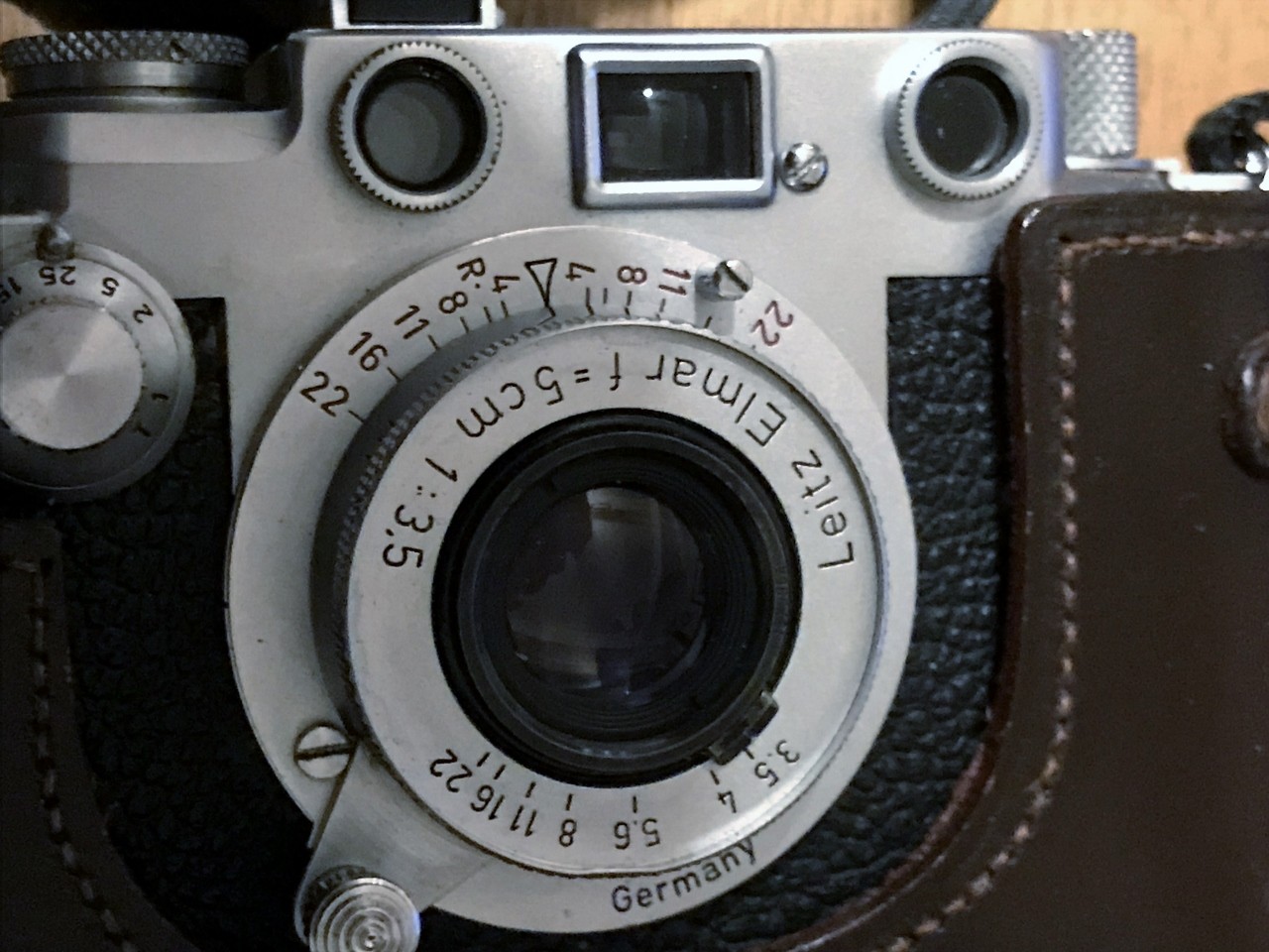 LEICA - Leica Elmar 5cm 赤エルマー フィルター付き Leica Elmar 5cm F3.5 L39 赤エルマー 専用フード、UVフィルター