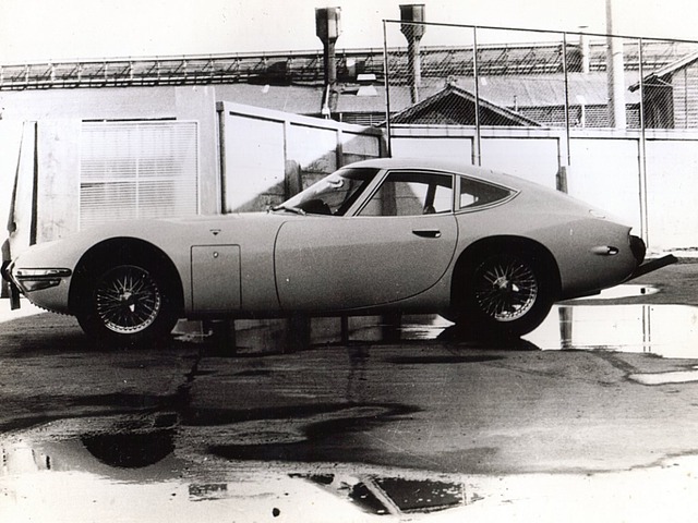 Toyota_2000GT_prototype04