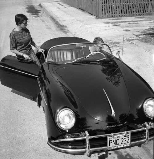 スティーブ・マックイーンの愛車達: The Cars and Bikes 史上最も美しい車 - スティーブ・マックイーンのジャガーXKSS : r/Autos
