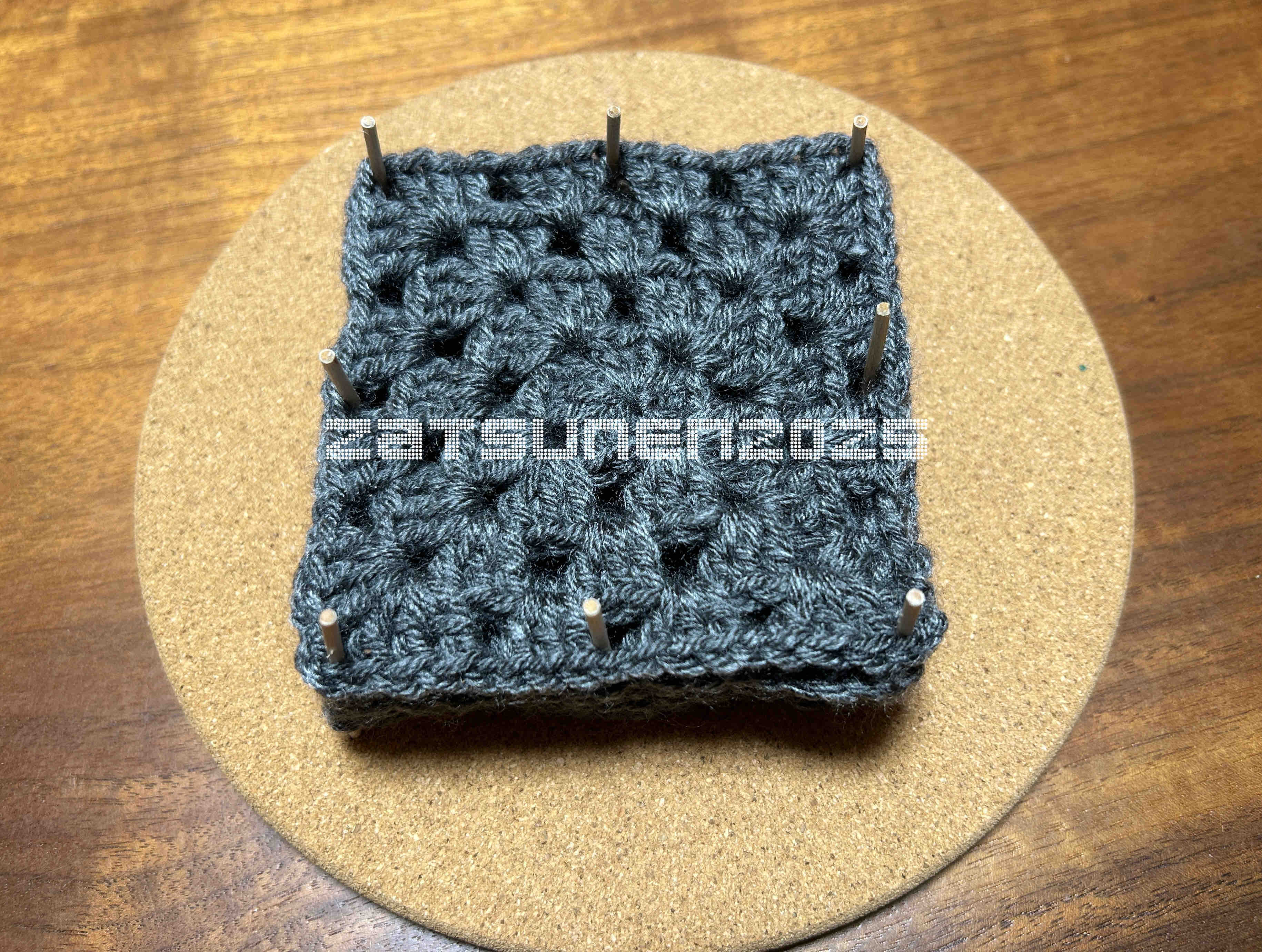 グラニースクエアのフードカーディガン（3） : 雑念days