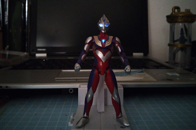 掌動 Shodoウルトラマンティガ 米粒avr Attiny10 電飾化 えむかわのラボ