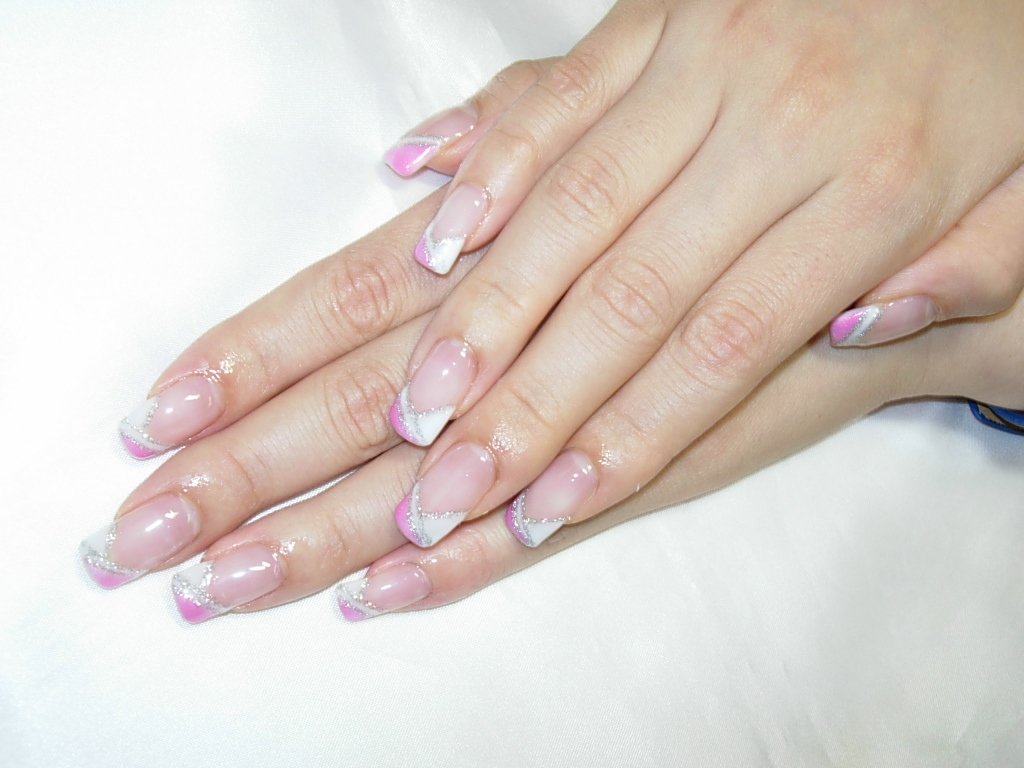 自爪ジェル ちょっと変わったフレンチです 神奈川県川崎市川崎区ネイルサロン エレガンスネイル ネイルブログ スカルプ ジェルネイル フットケア ブライダルネイル 成人式ネイル まつげパーマ まつげエクステ まつげサロン ｔｅｌ 044 211 2125