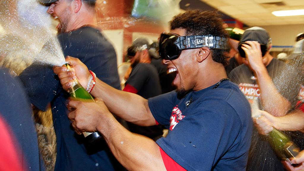 インディアンスがシャンパンファイト オルソン3試合連続hr ツインズ打線爆発など今日のトピックス Mlb Note インディアンスがシャンパンファイト オルソン3試合連続hr ツインズ打線爆発など今日のトピックス Mlb Note