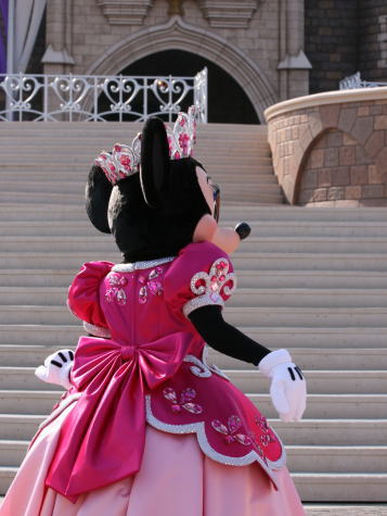 ミニー姫の後ろ姿 Disneyパワー全開