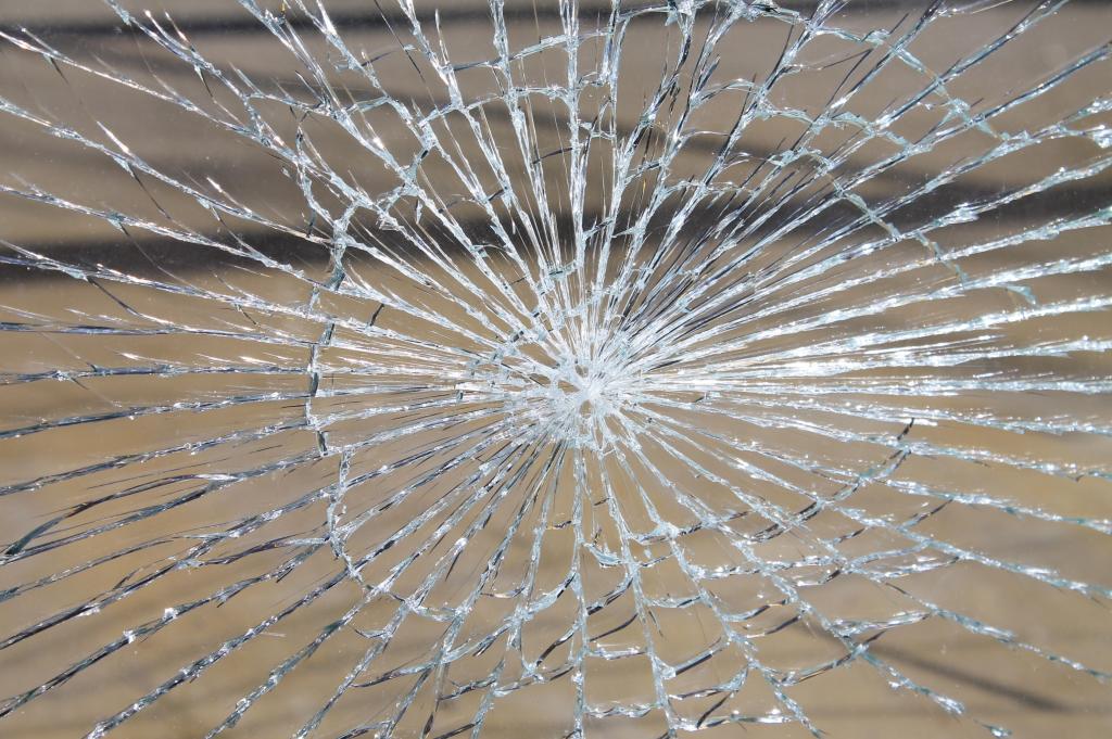 アクアガラス割れたガラスの壁紙 ガラス 壊れた 分割 壊れやすい 破損し 破片 高精細の画像 材料を入力します 壁紙