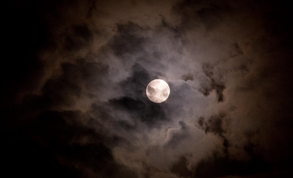 満月と不気味な雲 タブレット描画美しいhdの壁紙 材料入力します 壁紙