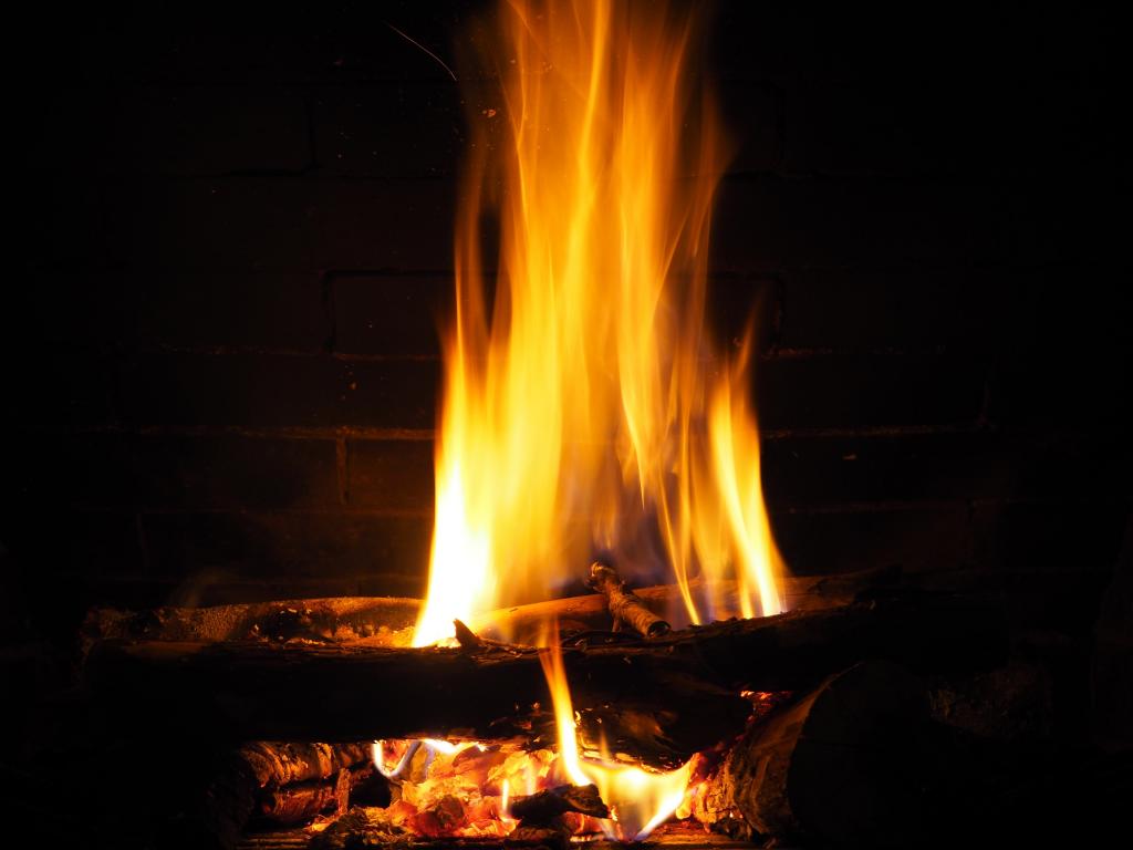 アッシュ 残り火 Kaビルィー火の壁紙 赤 美しさ 暖炉 木 高精細の画像は 材料を入力します 壁紙