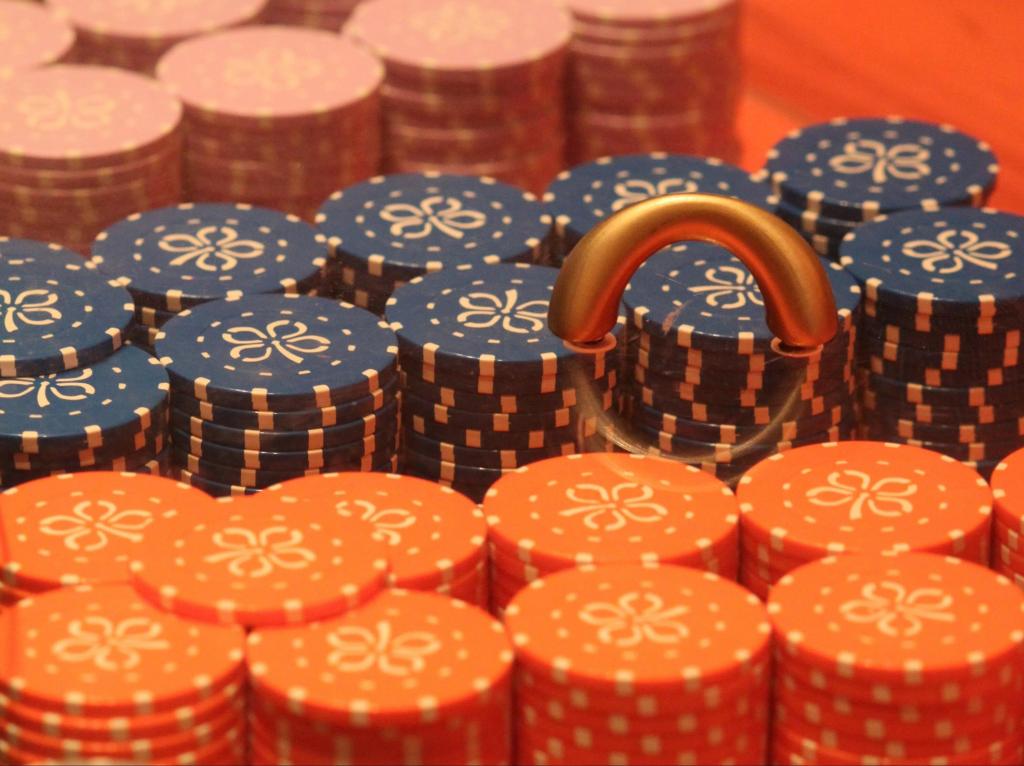 ボー カジノゲーム 色 カラフル 高精細画像の壁紙健三ギャンブルルーレット チップ カジノは 材料を入力します 壁紙