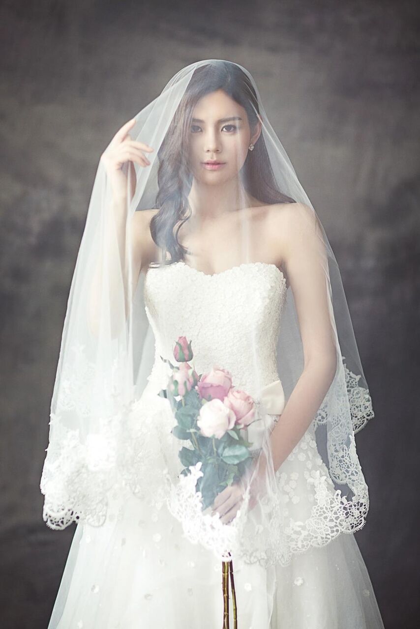 三次元の壁紙のウェディングドレス ファッション キャラクター 花嫁 ベール 白いドレス 若い女性 高精細の画像 材料を入力します 壁紙