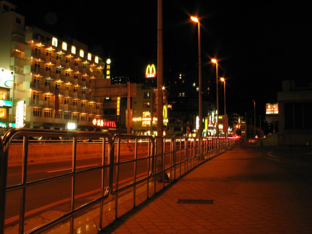 台湾では 夜 道路 ライト ランタン 都市の景観 建設中で 高ダイナミック壁紙iphoneがku鮮明な画像をxは 材料を入力します 壁紙