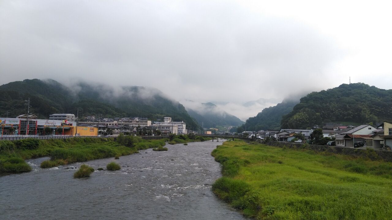 KIMG0646_01_BURST1000646_COVER