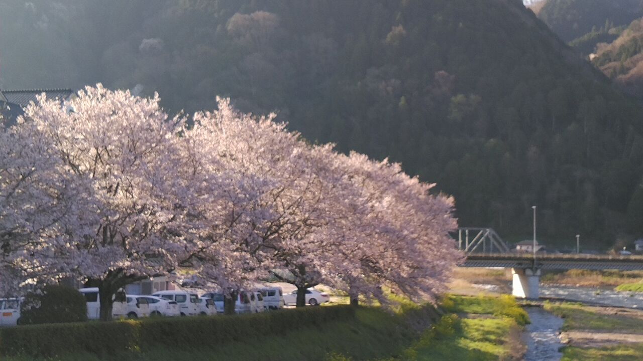 昨日は嵐、今日は天気