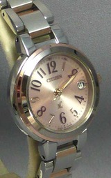 シチズンソーラー電波時計クロスシーES8034-57Wの画像を追加しました