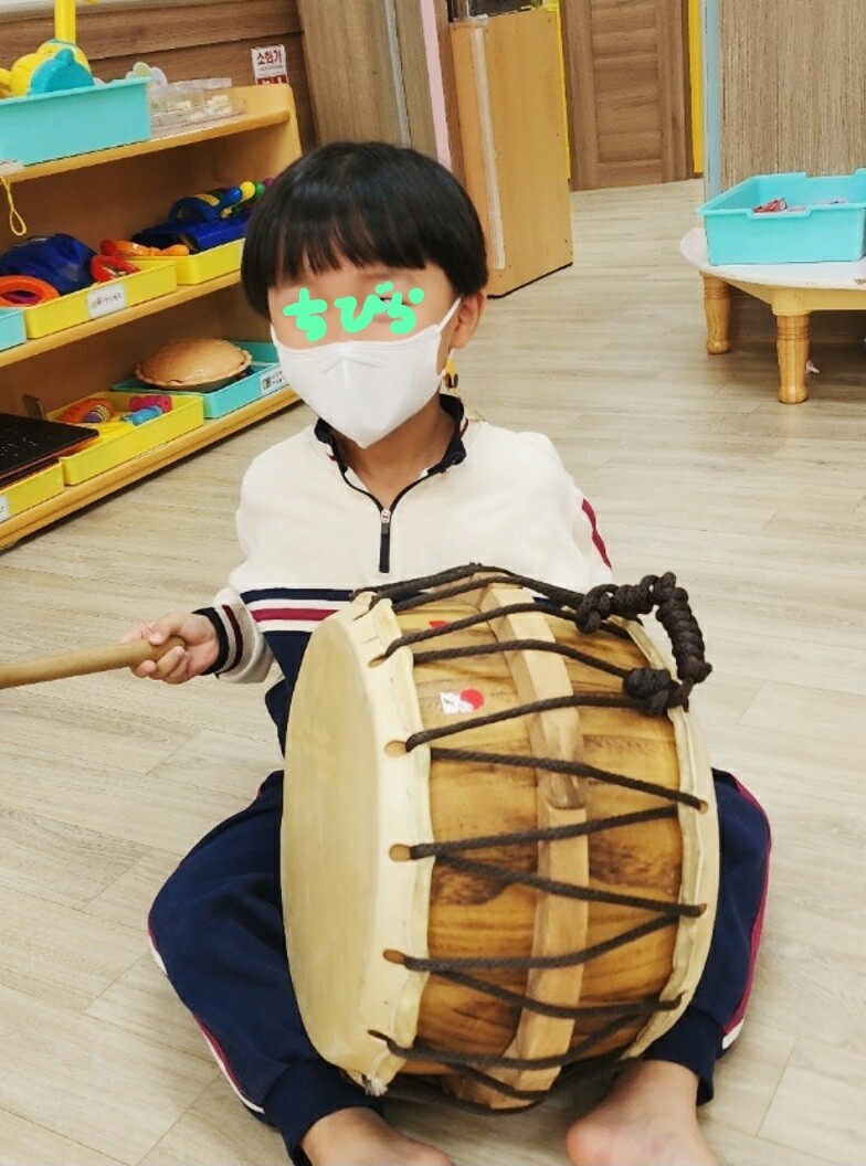 伝統のお茶請け チビラちゃんの日本語と韓国語 むくげの花