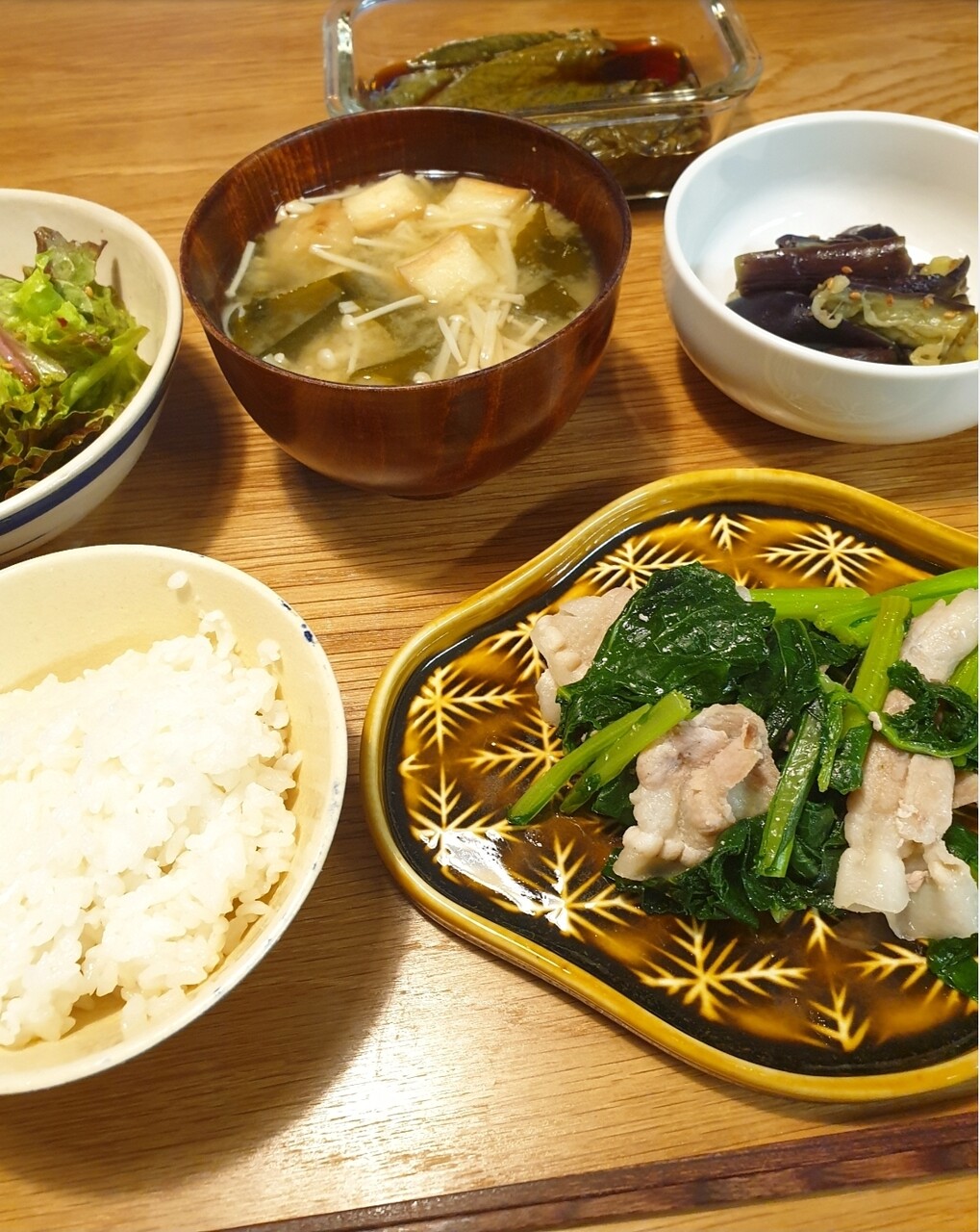 春菜と豚バラ肉の塩炒め むくげの花 春菜と豚バラ肉の塩炒め むくげの花