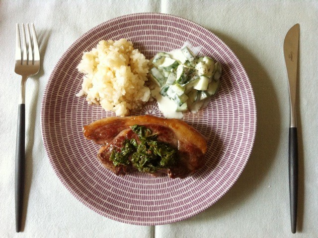 イギリス時代を懐かしんで ラム肉にミントソース むくげの花