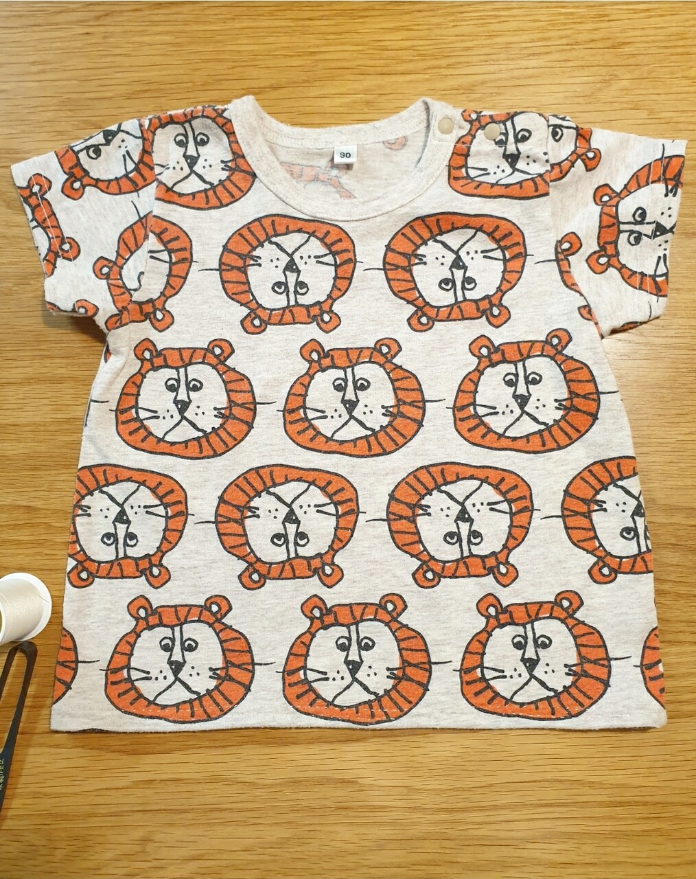 ロンパースをtシャツにリメイク むくげの花