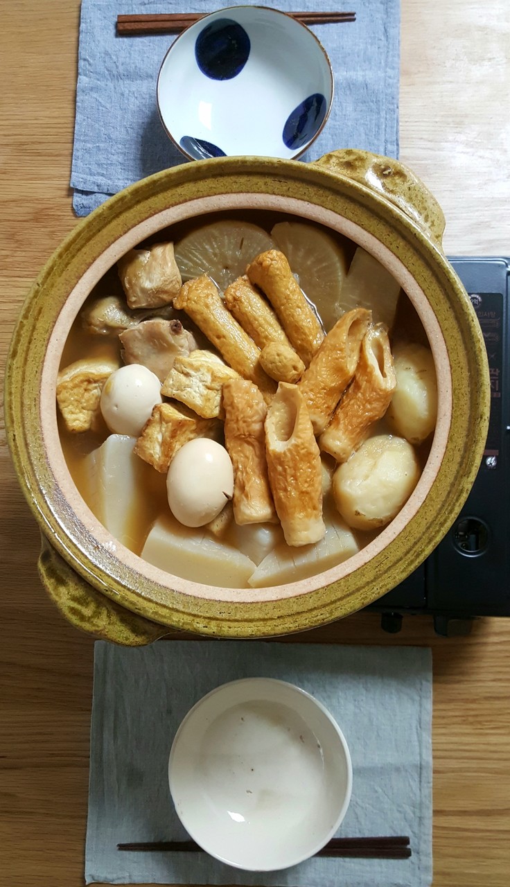 自家製 厚揚げも入れて ことことおでん むくげの花