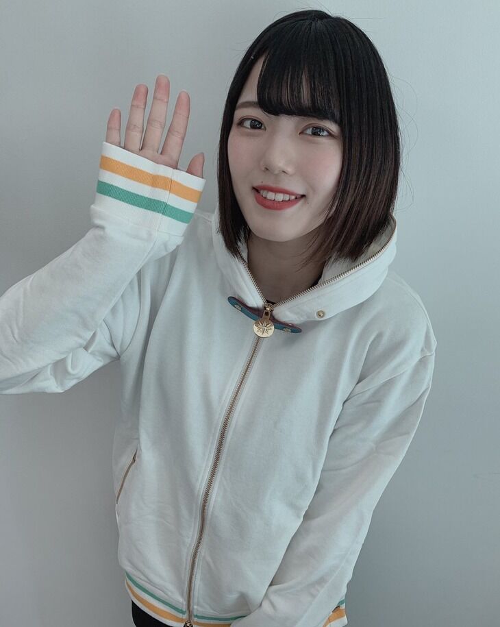 【画像あり】「中々ヤンキーで好き」あの美人広報さん、太ももにガッツリ入れてしまうｗｗｗｗｗｗｗｗ【モンスト】