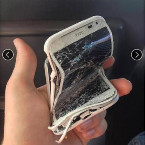 【悲報】野獣先輩、スマホの中にいた。