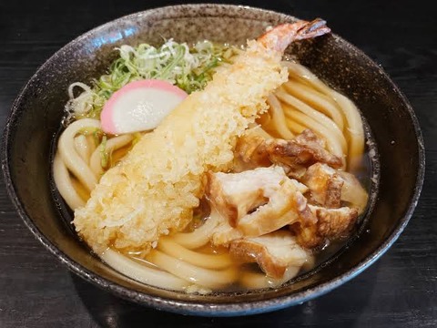 ( ヽ´ん`)「ネギ山盛り。天かすはのせない。」