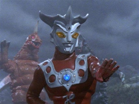 ウルトラマンレオスタッフ「アカン、製作費底をつきそうやどないしよ...せや！」