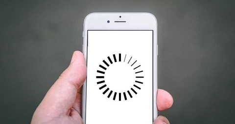 彡(゚)(゚)「月末で通信制限かかってもうた…せや!」