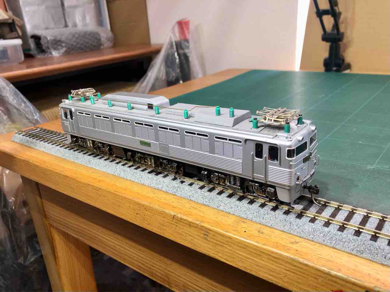 エンドウEF81-300番代 メンテ 1 : 愛犬クマの鉄道模型製作備忘録 エンドウEF81-300番代 メンテ 1 : 愛犬クマの鉄道模型製作備忘録