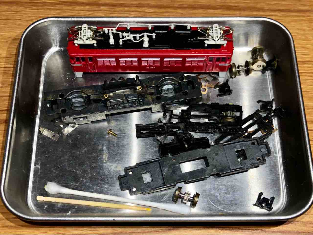 Nゲージ TOMIX 香港製ED75 ② : 愛犬クマの鉄道模型製作備忘録