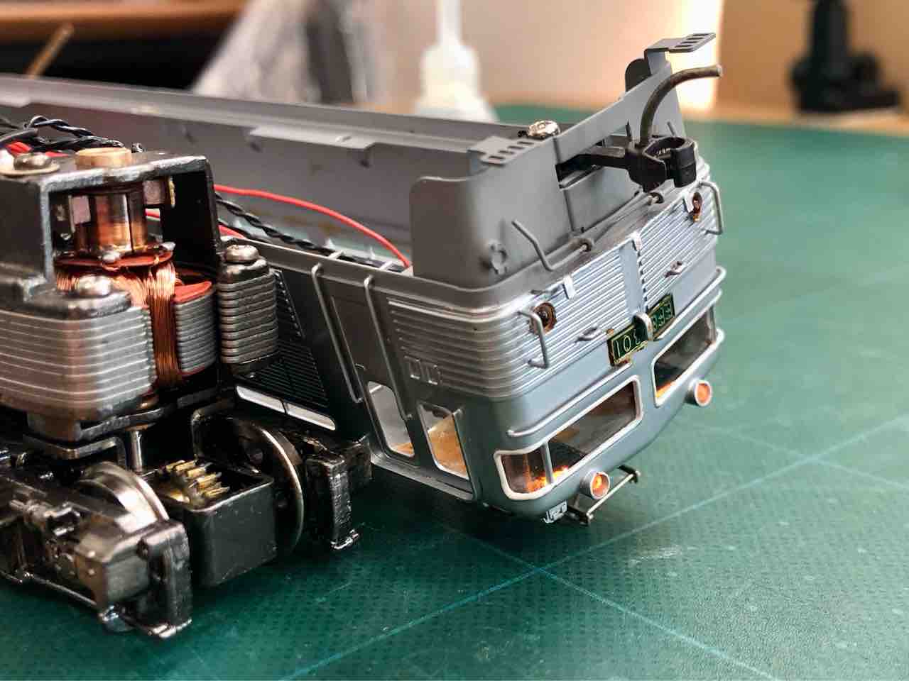 エンドウEF81-300番代 メンテ 1 : 愛犬クマの鉄道模型製作備忘録 エンドウEF81-300番代 メンテ 1 : 愛犬クマの鉄道模型製作備忘録