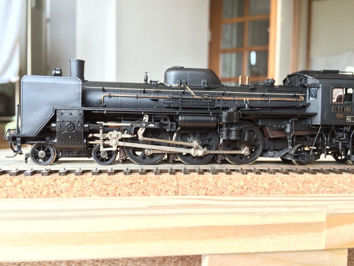 アルバムより C57 : 愛犬クマの鉄道模型製作備忘録