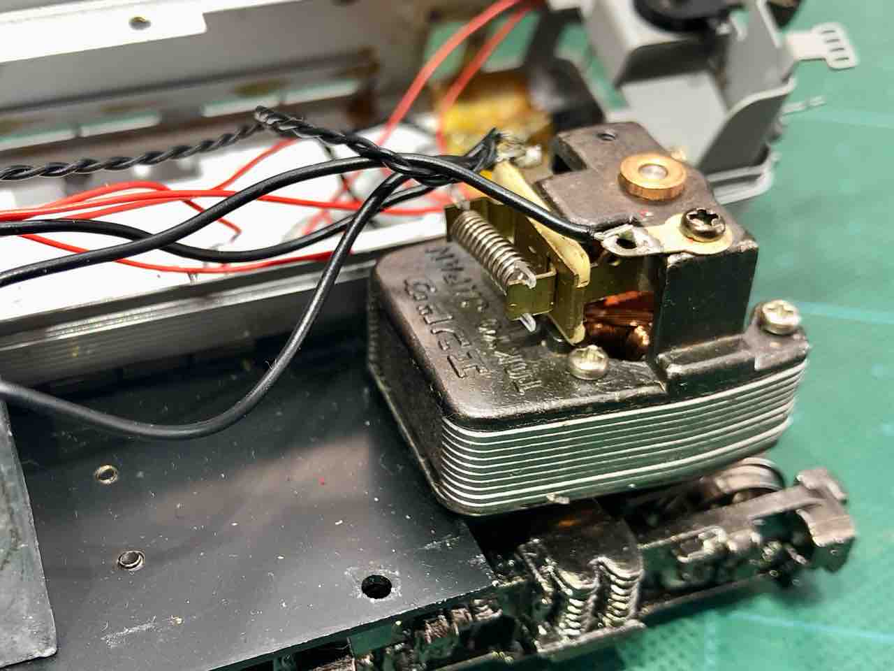 エンドウEF81-300番代 メンテ 1 : 愛犬クマの鉄道模型製作備忘録 エンドウEF81-300番代 メンテ 1 : 愛犬クマの鉄道模型製作備忘録