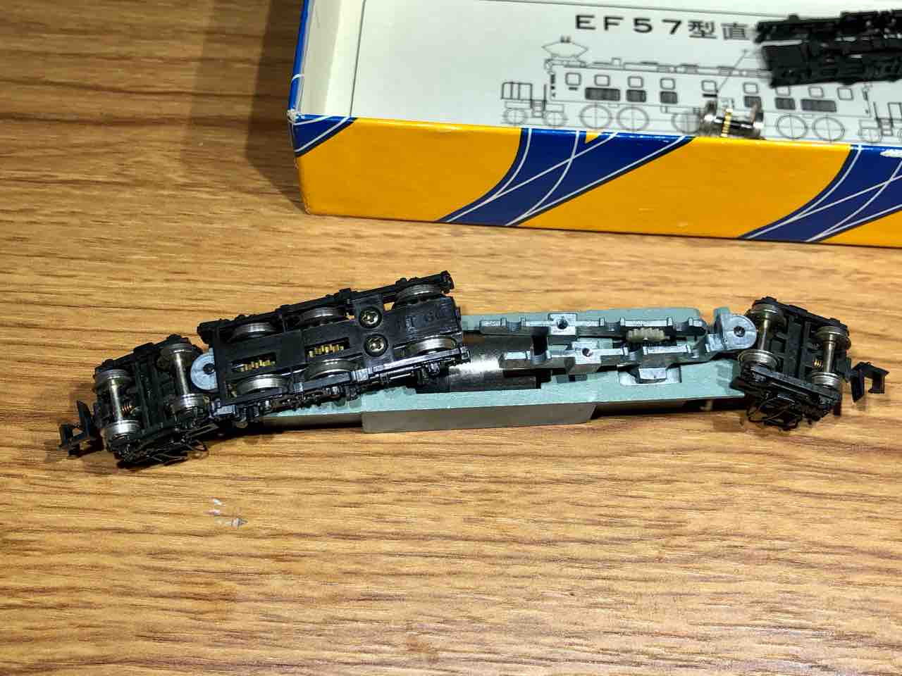 Nゲージ エンドウEF57 レストア② : 愛犬クマの鉄道模型製作備忘録