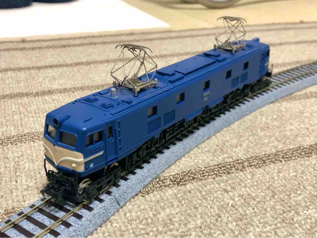 トミー HOスケール EF58 : 愛犬クマの鉄道模型製作備忘録