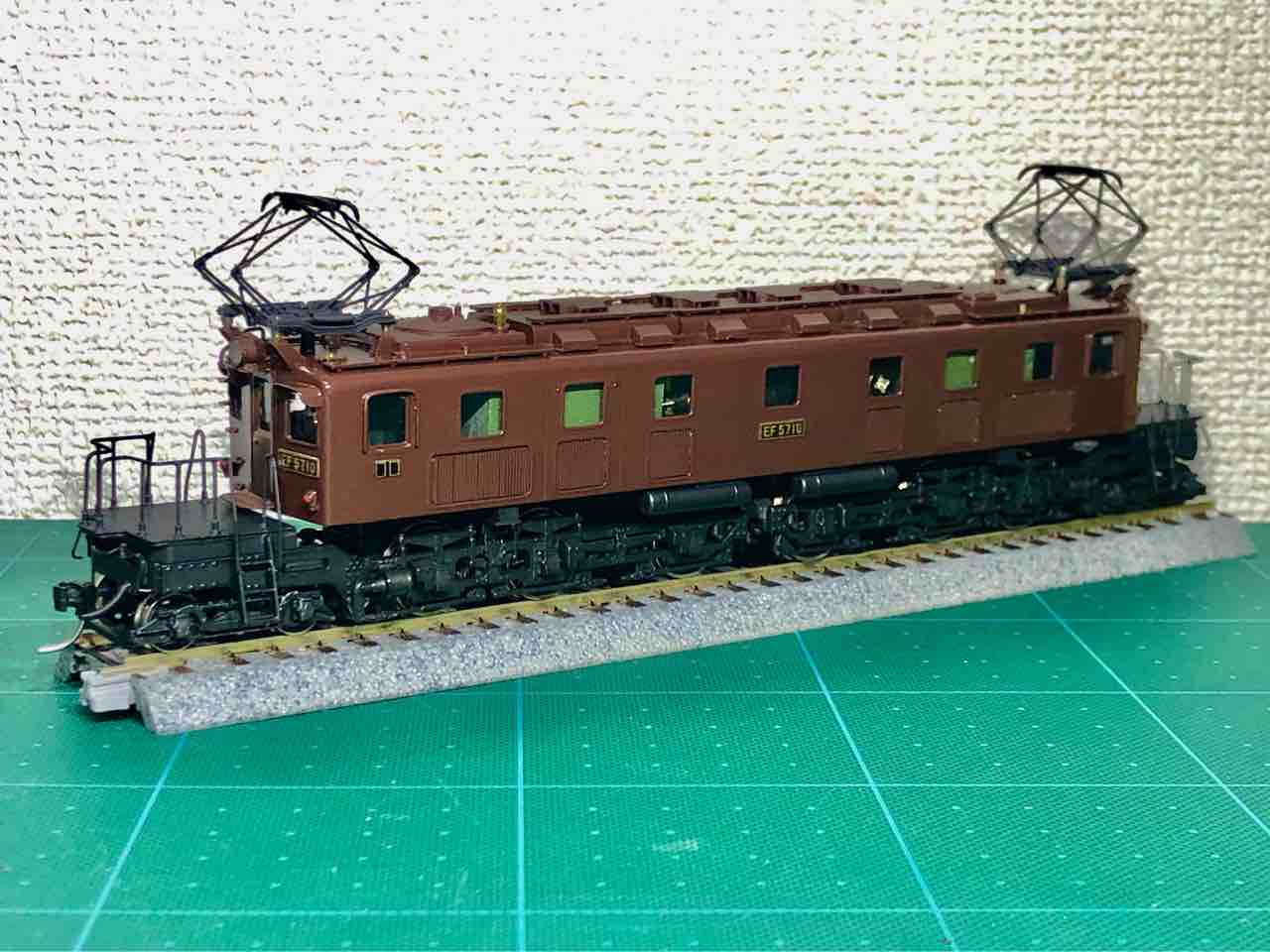天賞堂EF57 レストア完了 : 愛犬クマの鉄道模型製作備忘録