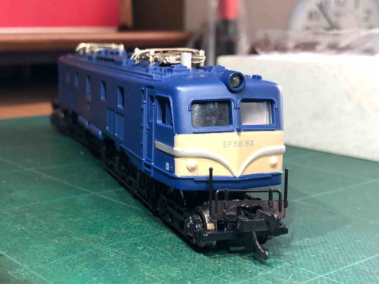 元祖！HOプラ量産品 トミー EF58をメンテする - YouTube