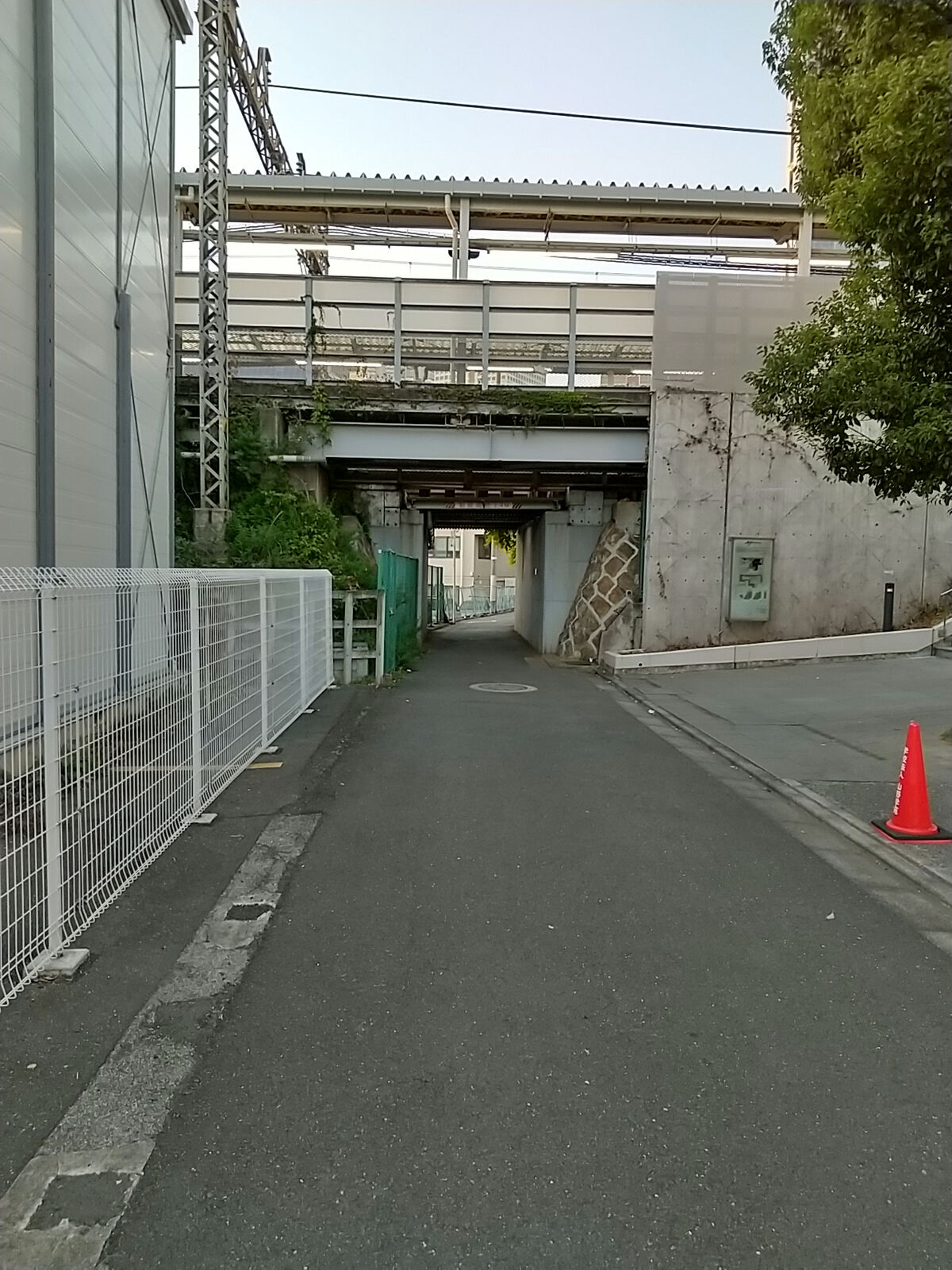 相棒ロケ地 Season 9 顔のない男 の日本国際航空と 犯人が好きな場所 新 神戸尊の事件簿 Mixiページ 相棒ロケ地 Season 9 顔のない男 の日本国際航空と 犯人が好きな場所 新 神戸尊の事件簿 Mixiページ