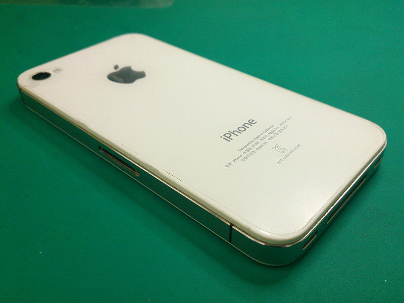 Iphone 4s 外装交換 Iphone修理のモバイルカスタム