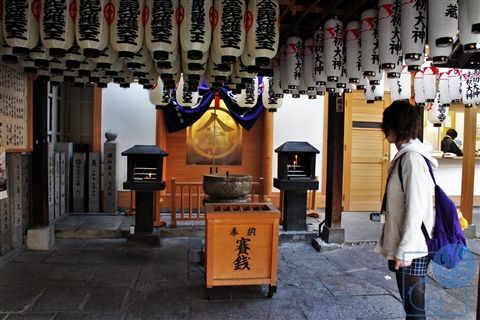 法善寺 水掛不動尊-大阪 : 旅を探しに。週末どこいこ。