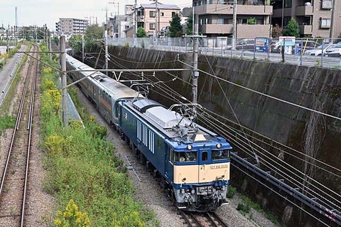 8DA_2924