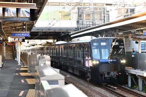 J8A_7718