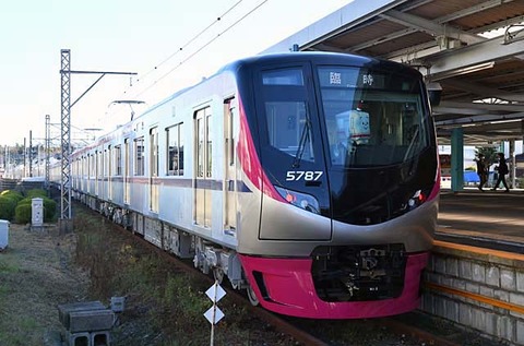 J8A_8537