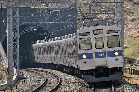 東急8500系 床下機器2両分 東急8500系 床下機器2両分 - メルカリ
