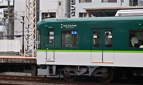8FA_4220
