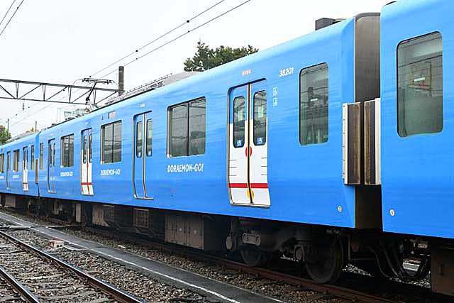 西武鉄道新宿線のドラえもん モデラーな日々 とれいんスタッフブログ 西武鉄道新宿線のドラえもん モデラーな日々 とれいんスタッフブログ