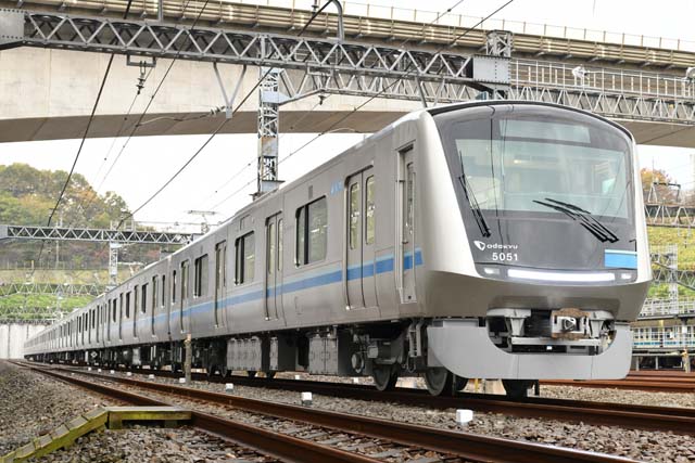 小田急電鉄 最新通勤車 5000形 お目見え : モデラーな日々 とれ