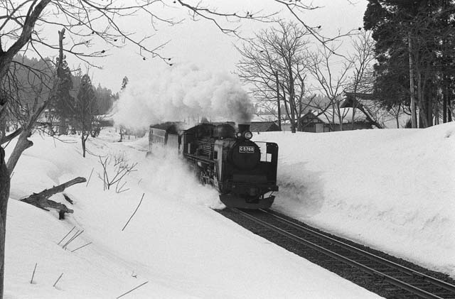 山形の鉄道情景昭和30~40年代 下: 松木壽雄写真集 | 松木 壽雄