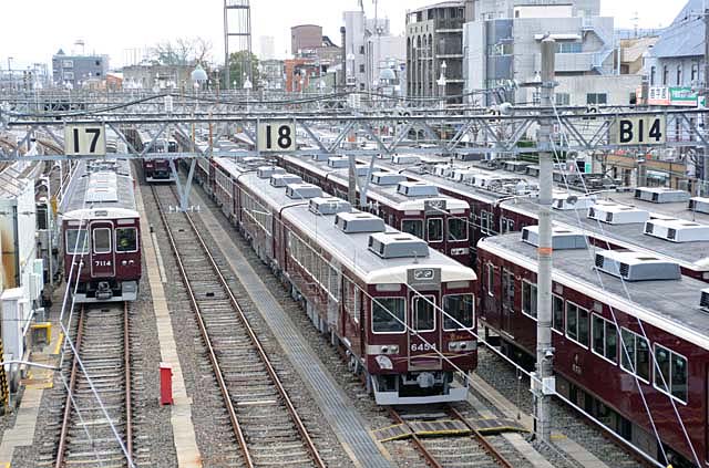 阪急電鉄に2300系と2000系が登場! リバイバルではない 阪急電鉄に2300系と2000系が登場! リバイバルではない