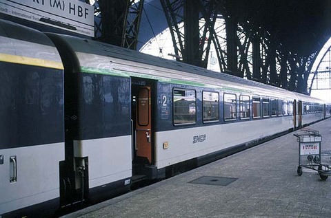 563-3