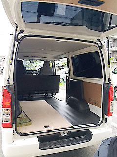 白ハイ3_コンパネ貼り始め